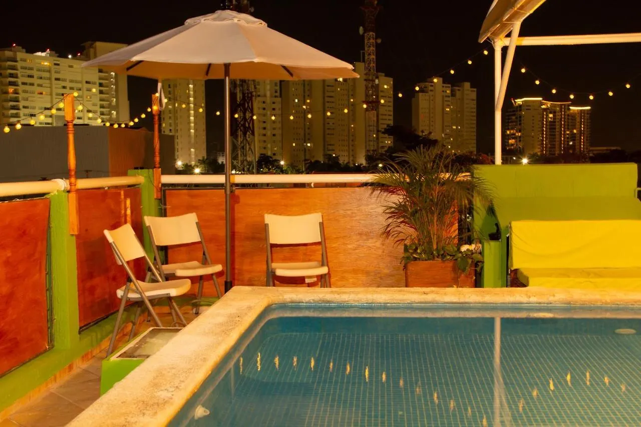 Hostal Mana Cancun