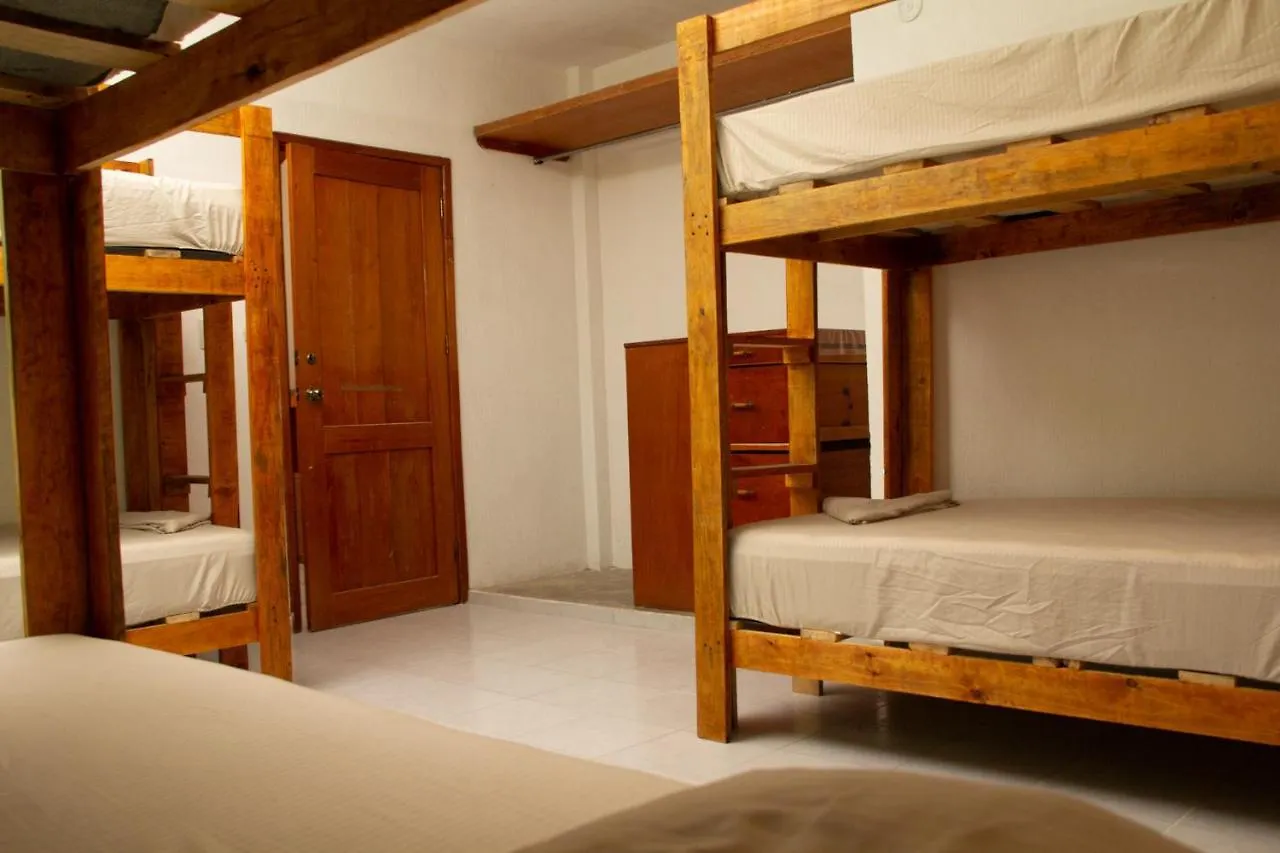 Guest house Hostal Mana Cancun