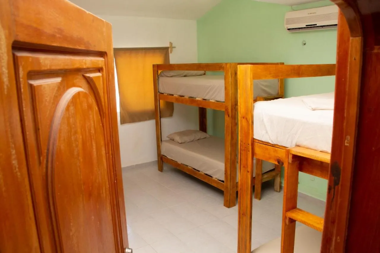 Guest house Hostal Mana Cancun